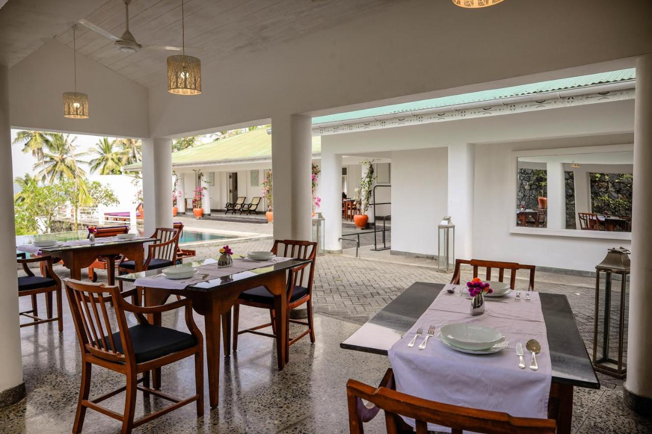 The Flame Tree Estate & Hotel Kandy Exterior photo