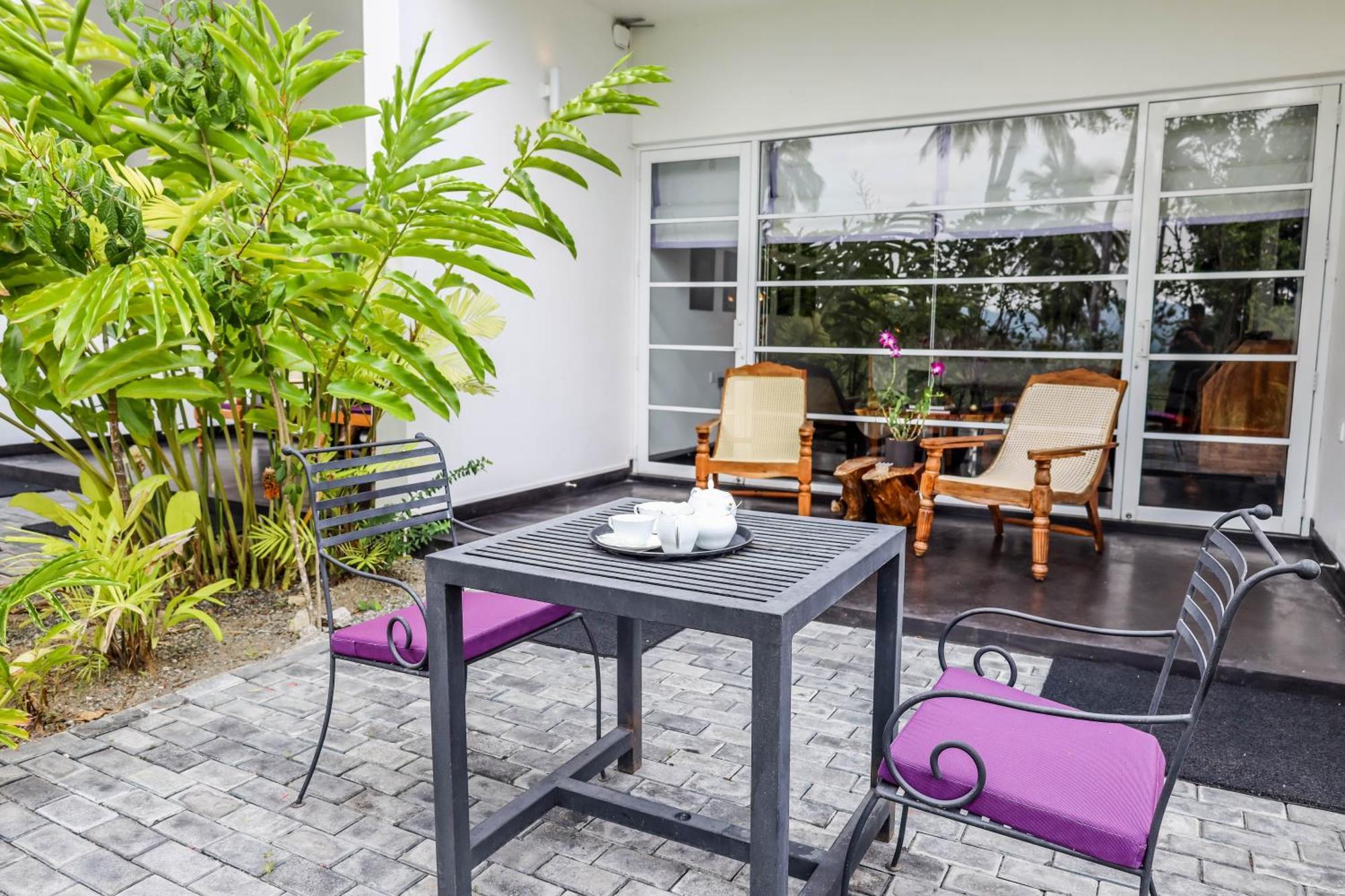The Flame Tree Estate & Hotel Kandy Room photo