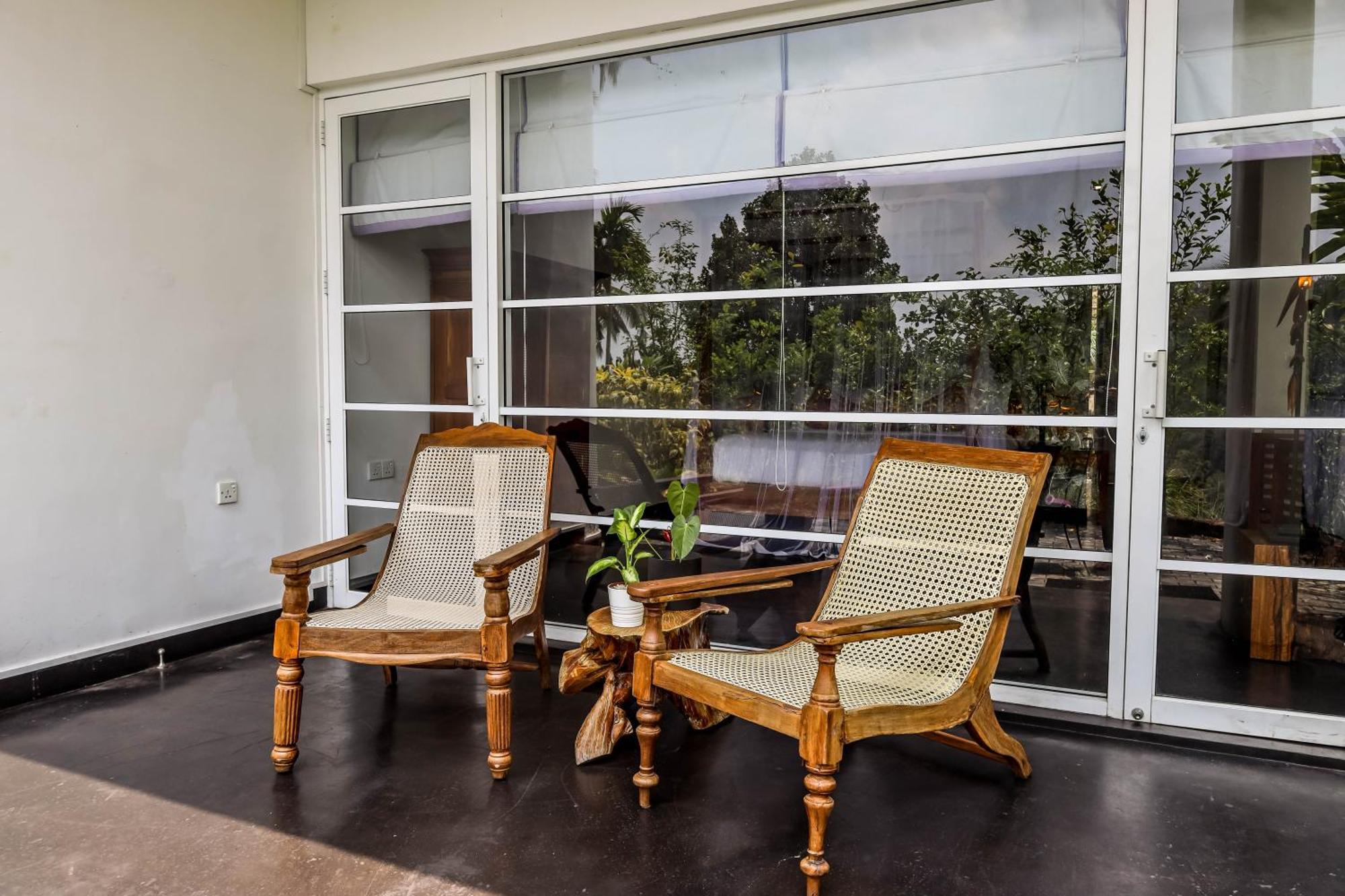 The Flame Tree Estate & Hotel Kandy Room photo