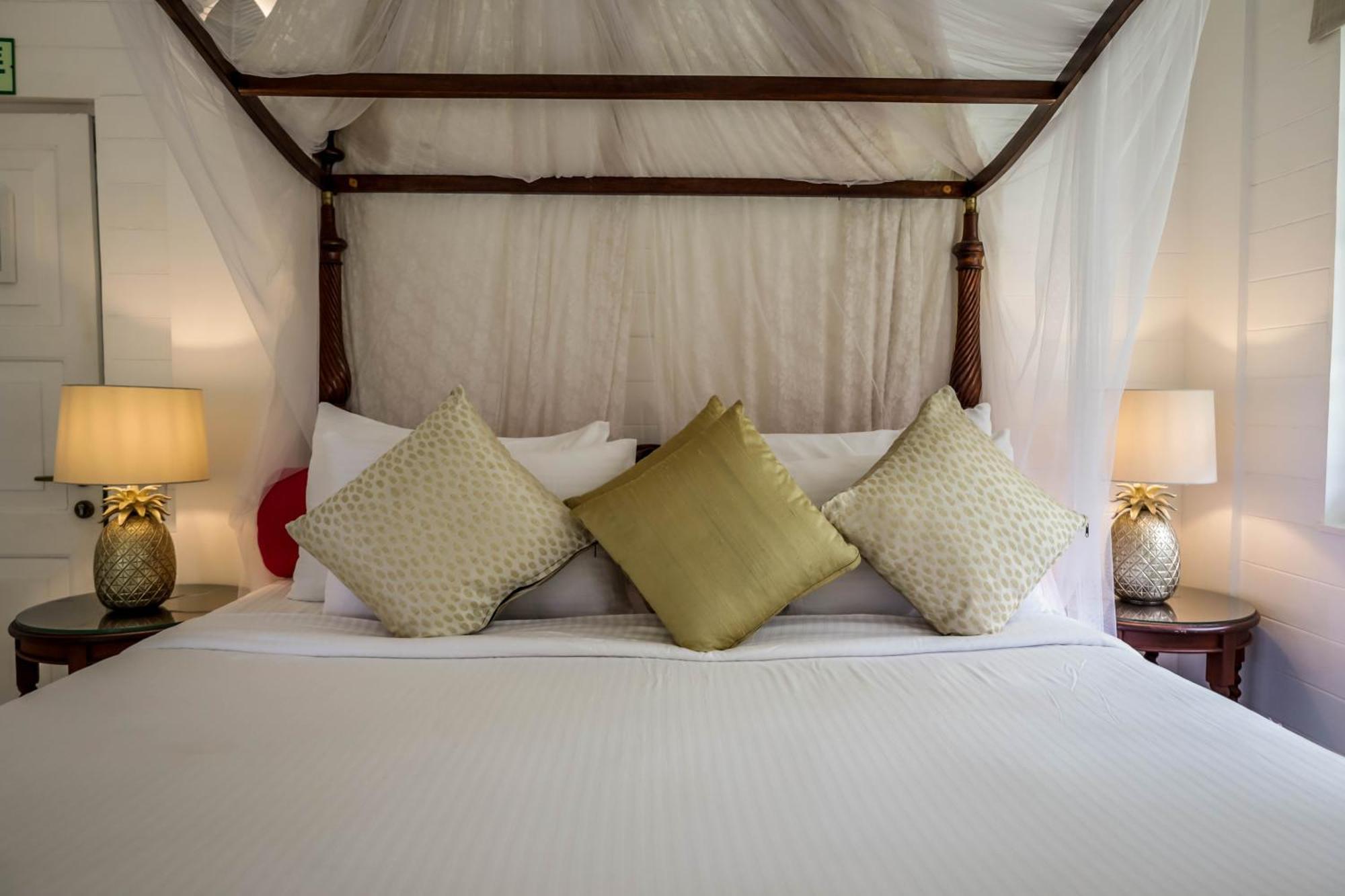 The Flame Tree Estate & Hotel Kandy Room photo
