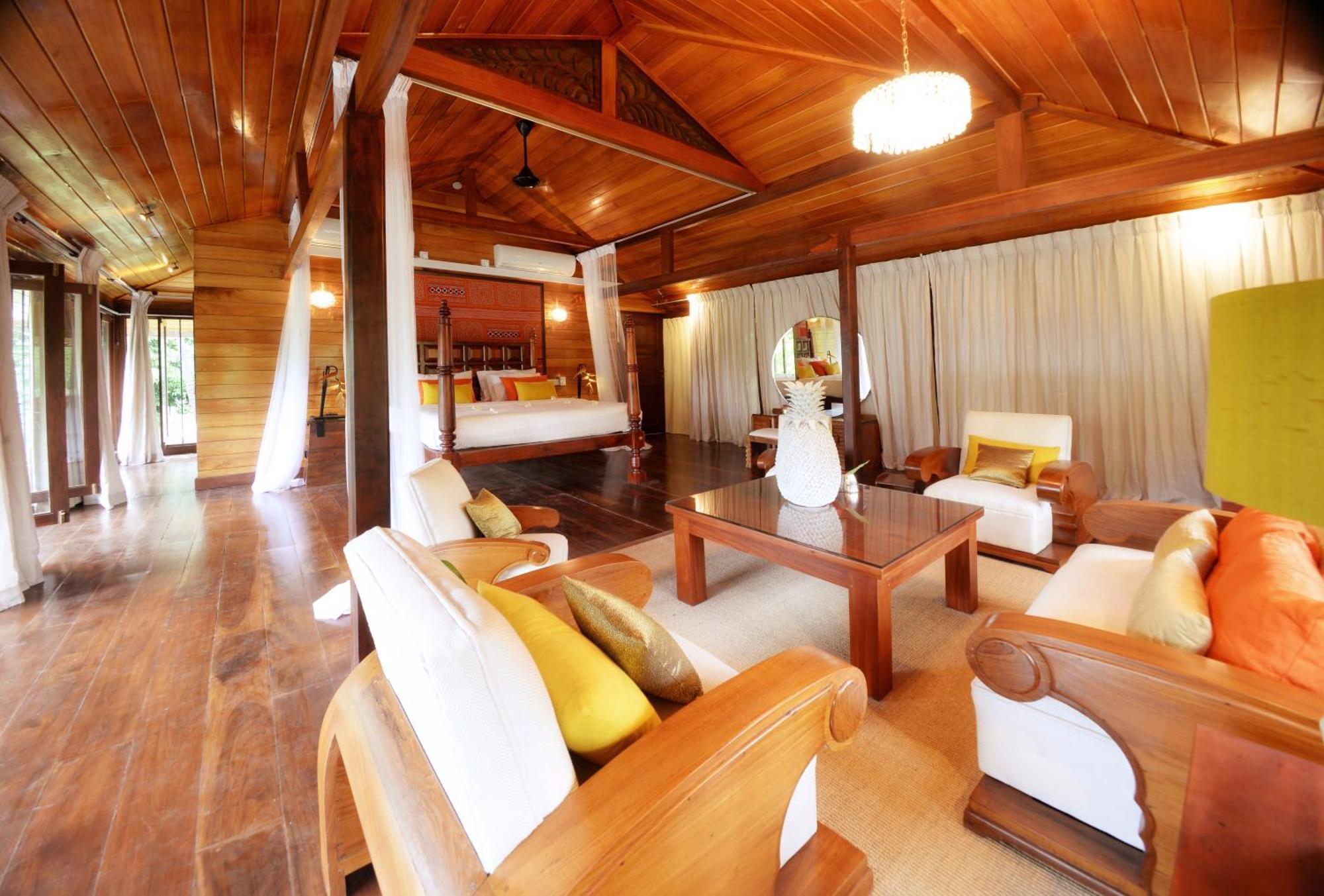 The Flame Tree Estate & Hotel Kandy Room photo